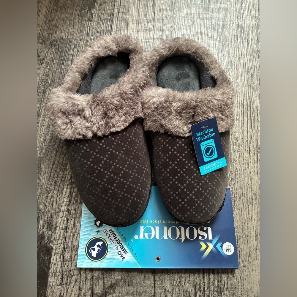 Isotoner slippers Memory Foam Machine Washable Small 6.5/7 Black Faux Fur